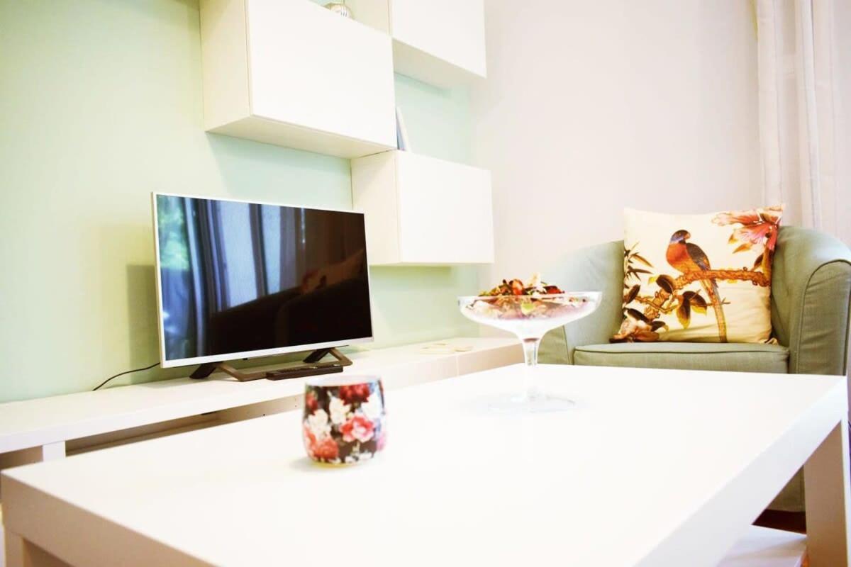Stylish Apt In The Historic Heart Of The City Atenas Exterior foto